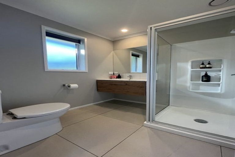 Photo of property in 33 Tradewinds Drive, Whitby, Porirua, 5024