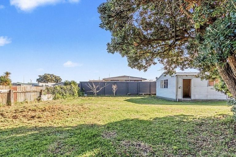 Photo of property in 219 Puriri Street, Castlecliff, Whanganui, 4501
