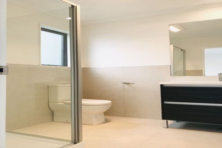 Photo of property in 35 Nugget Avenue, Hobsonville, Auckland, 0616