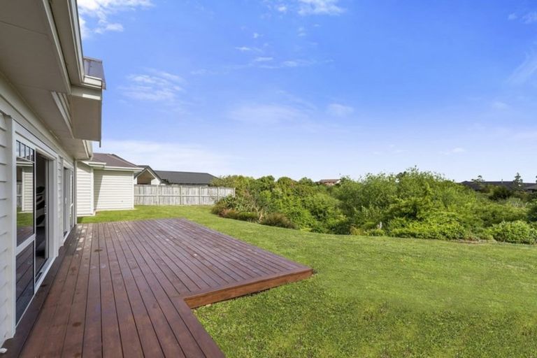 Photo of property in 162 Saint James Drive, Huntington, Hamilton, 3210