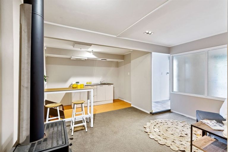 Photo of property in 57 Rehia Road, Massey, Auckland, 0614