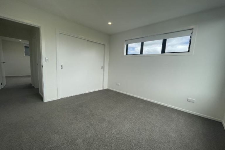 Photo of property in 9/12 Tawa Road, Te Atatu Peninsula, Auckland, 0610