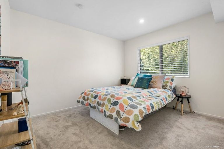 Photo of property in 1/76 Glamorgan Drive, Torbay, Auckland, 0630