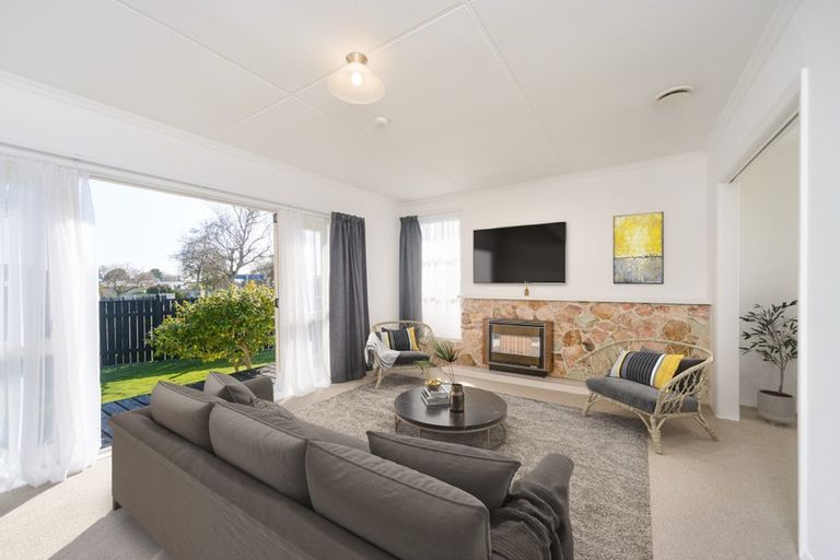 Photo of property in 24 Holdsworth Avenue, Milson, Palmerston North, 4414