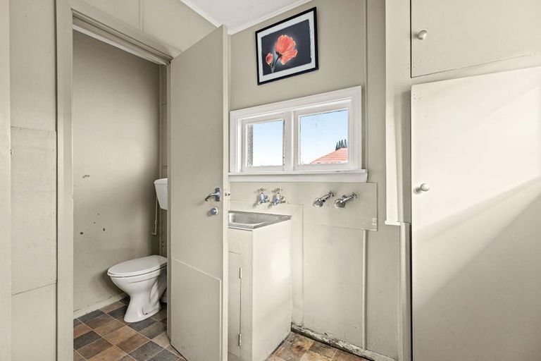 Photo of property in 303 Wainoni Road, Avondale, Christchurch, 8061