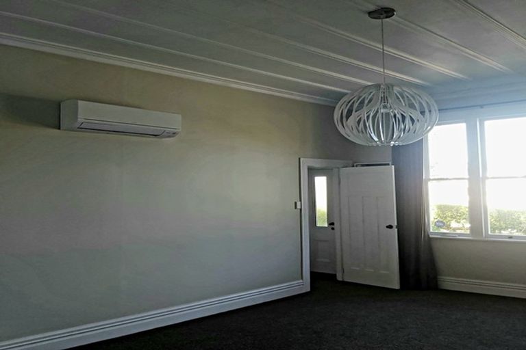 Photo of property in 2 Hinemoa Street, Birkenhead, Auckland, 0626