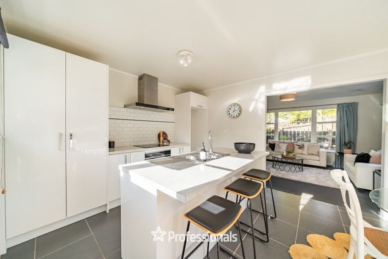 Photo of property in 190 Dowse Drive, Maungaraki, Lower Hutt, 5010