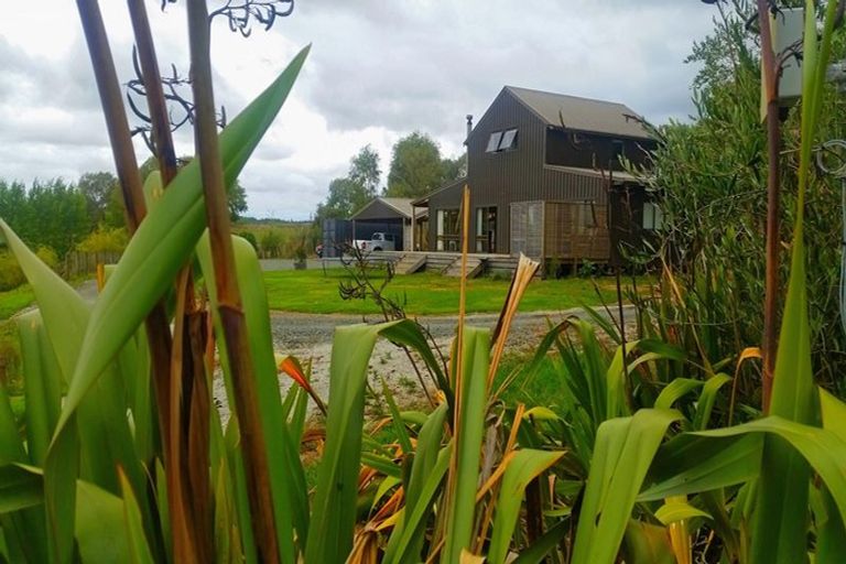 Photo of property in 956 Oneriri Road, Kaiwaka, 0573
