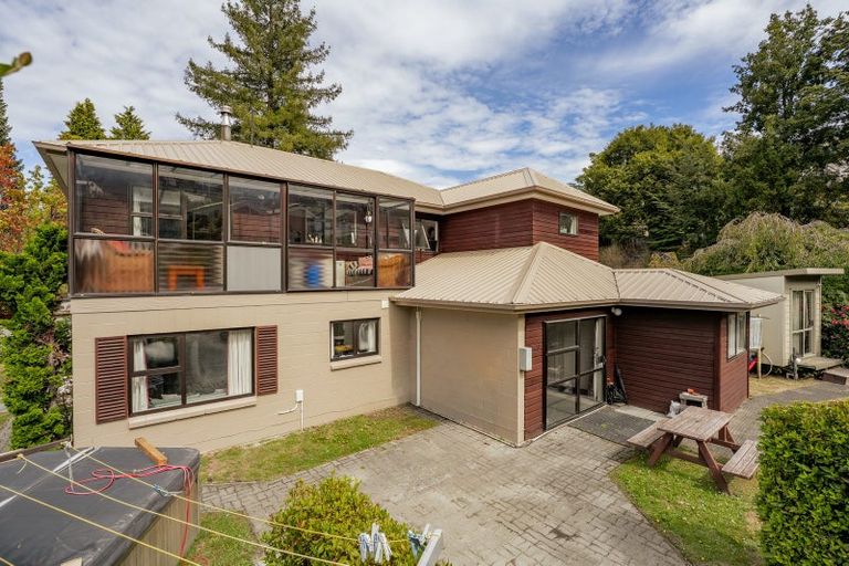 Photo of property in 1 Salmond Place, Queenstown, 9300