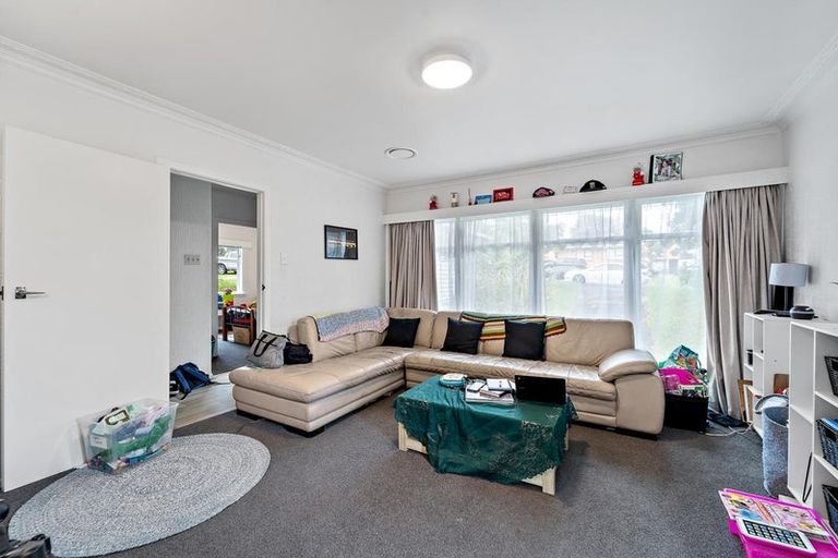 Photo of property in 64 Sherwood Avenue, Te Atatu South, Auckland, 0610