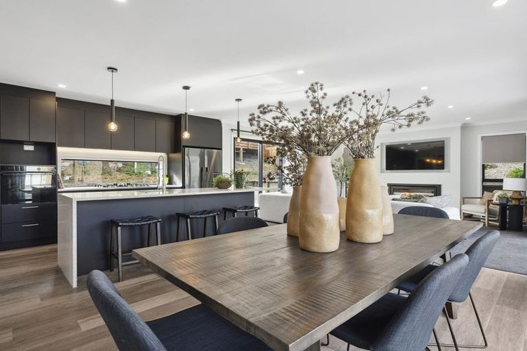 Photo of property in 2 Oakum Road, Whitby, Porirua, 5024