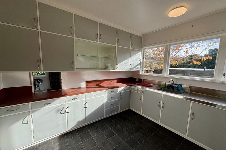 Photo of property in 17 Bedford Grove, Kelson, Lower Hutt, 5010