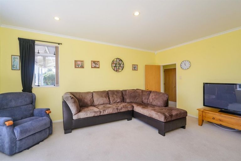 Photo of property in 20 Ross Street, Marton, 4710