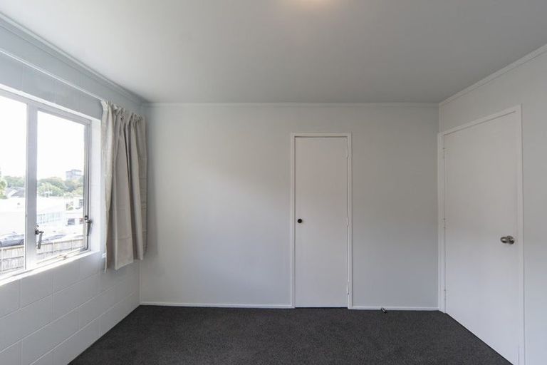 Photo of property in 3/2 Ruakiwi Road, Hamilton Lake, Hamilton, 3204