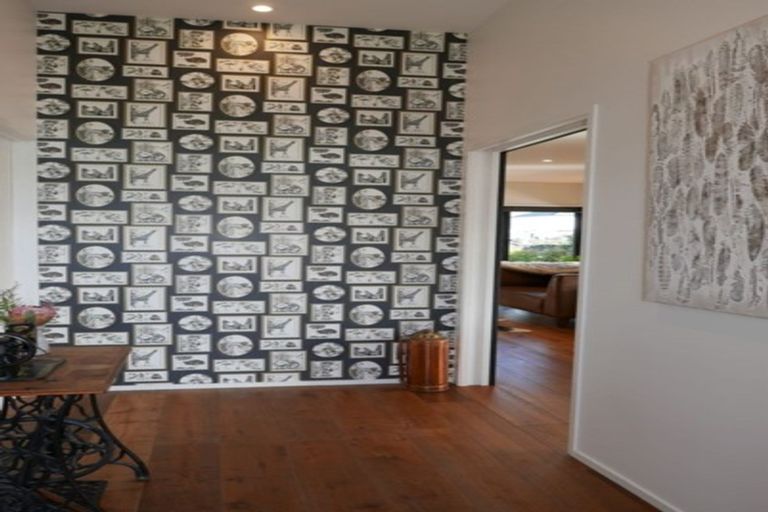 Photo of property in 1 Rostrevor Place, Mairehau, Christchurch, 8052