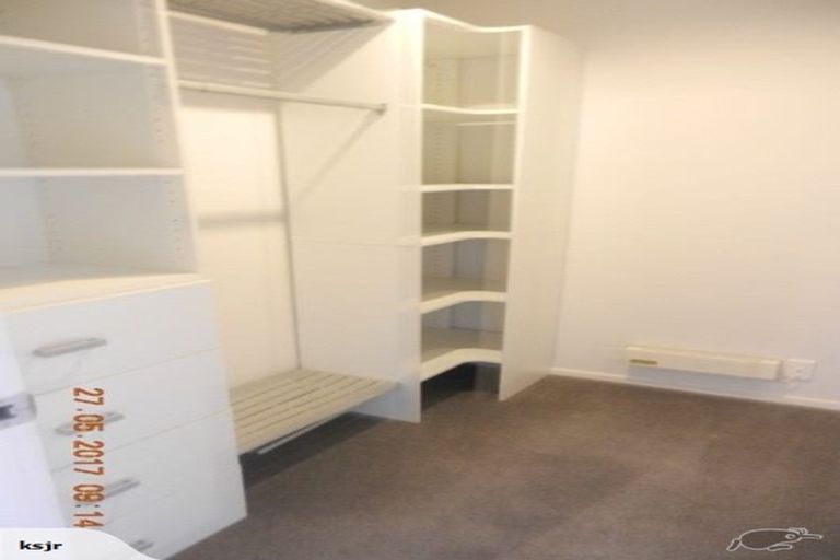 Photo of property in 10 Paradise Point Place, One Tree Point, 0118