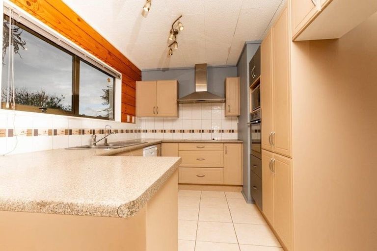 Photo of property in 156 Carnoustie Drive, Wattle Downs, Auckland, 2103