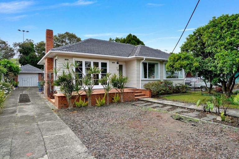 Photo of property in 78 Matipo Road, Te Atatu Peninsula, Auckland, 0610