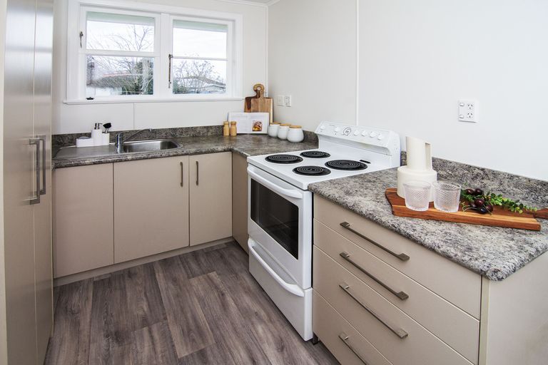 Photo of property in 15 Jones Place, Masterton, 5810