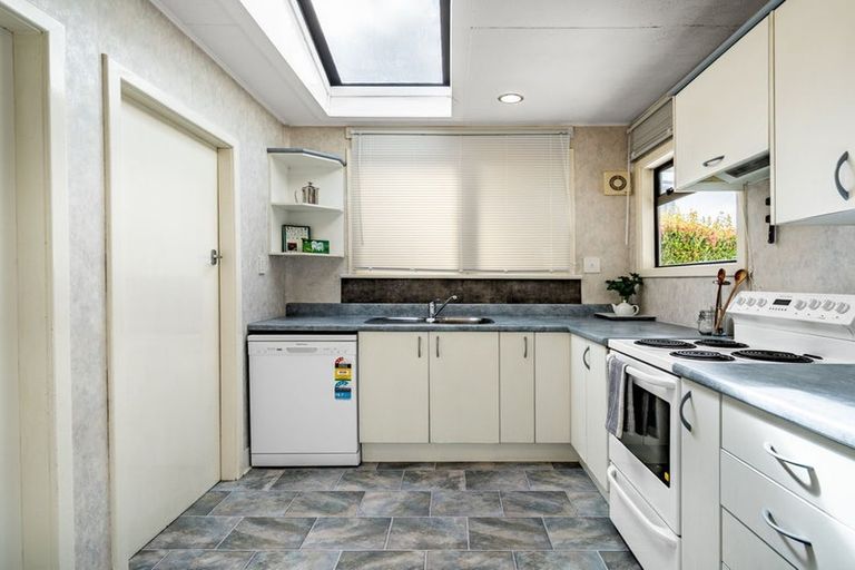 Photo of property in 74 Helmsdale Street, Waverley, Invercargill, 9810