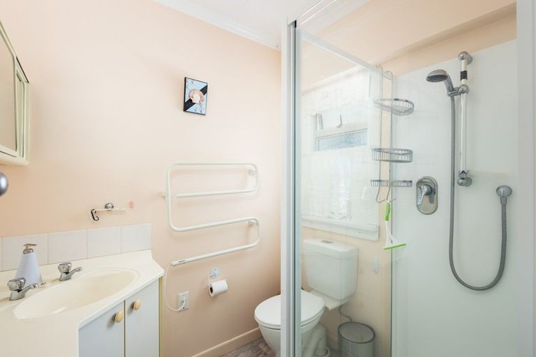 Photo of property in 8 Raniera Street, Glen Avon, New Plymouth, 4312