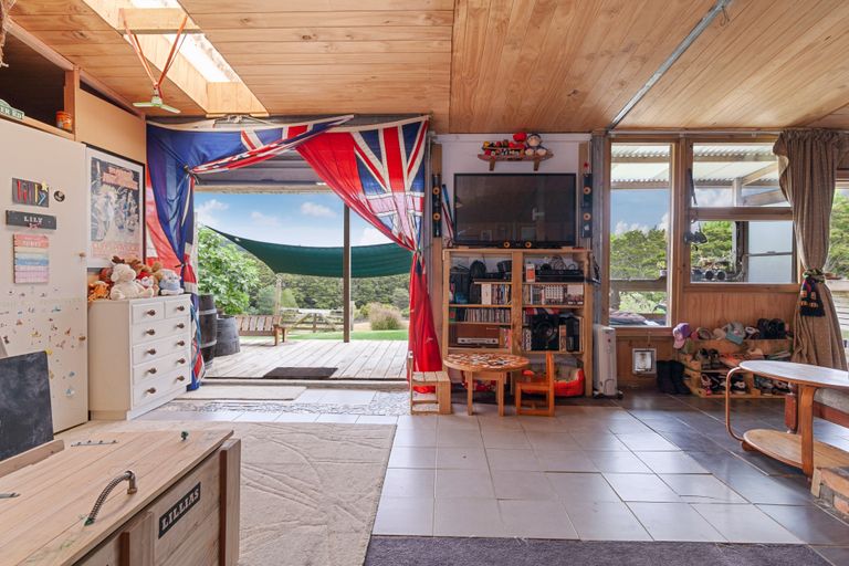Photo of property in 958 Whangaripo Valley Road, Whangaripo, Wellsford, 0972