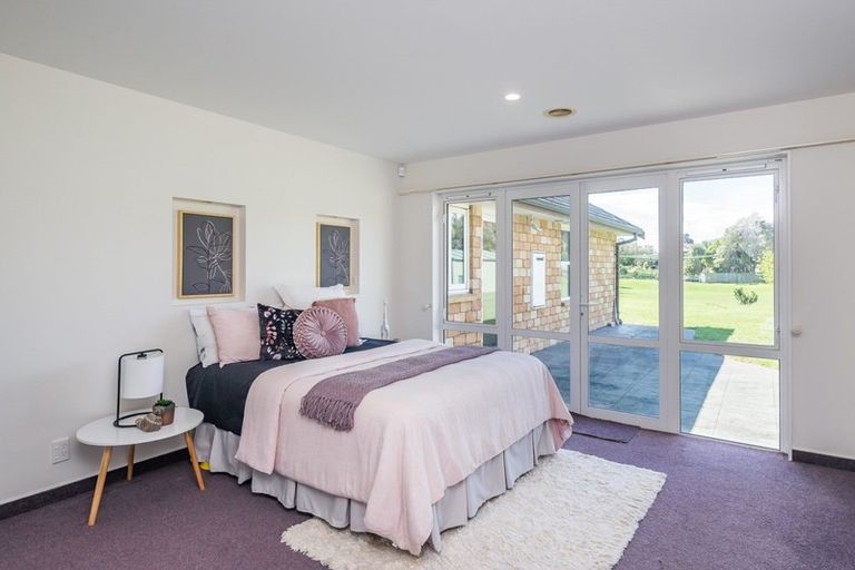 Photo of property in 39 Killalea Place, Paraparaumu, 5032