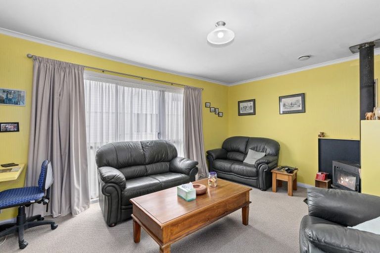 Photo of property in 17 Stephen Street, Trentham, Upper Hutt, 5018