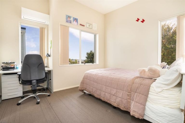 Photo of property in 6/6 Islington Avenue, New Lynn, Auckland, 0600