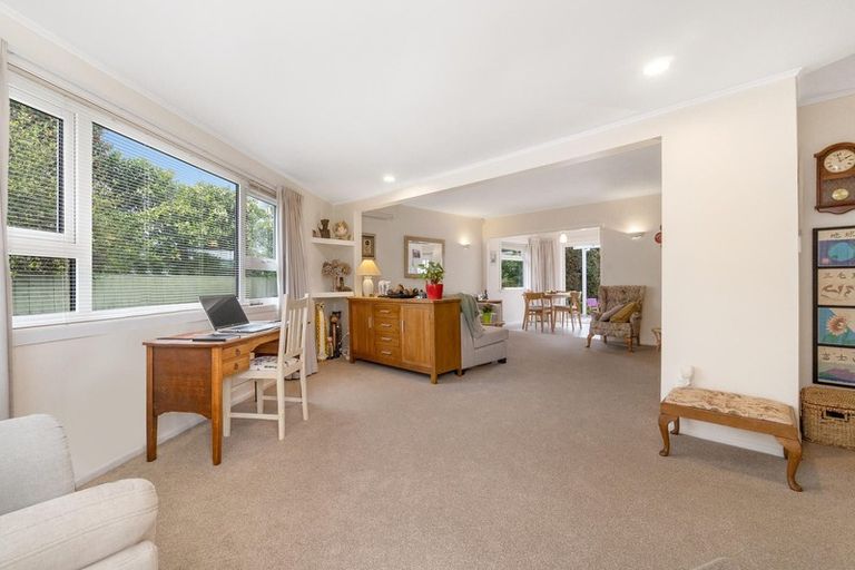 Photo of property in 89 Gloria Avenue, Te Atatu Peninsula, Auckland, 0610