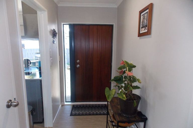 Photo of property in 32 Somerset Crescent, Highbury, Palmerston North, 4412