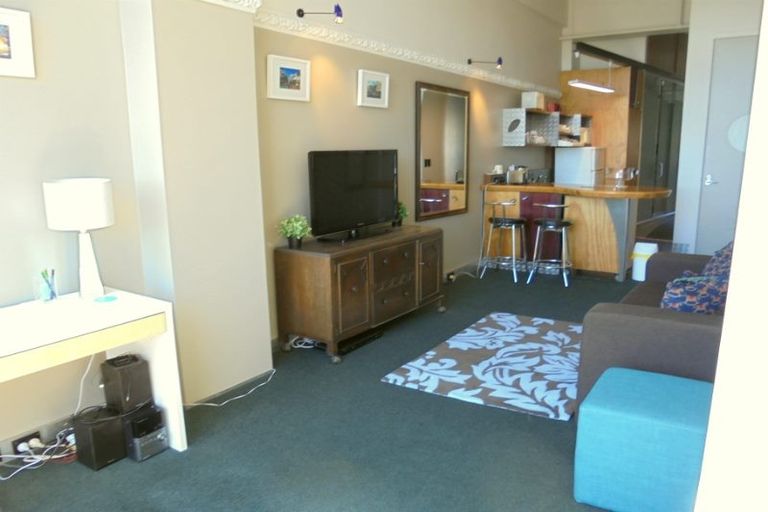 Photo of property in Qba Apartments, 2p/51 Webb Street, Mount Cook, Wellington, 6011