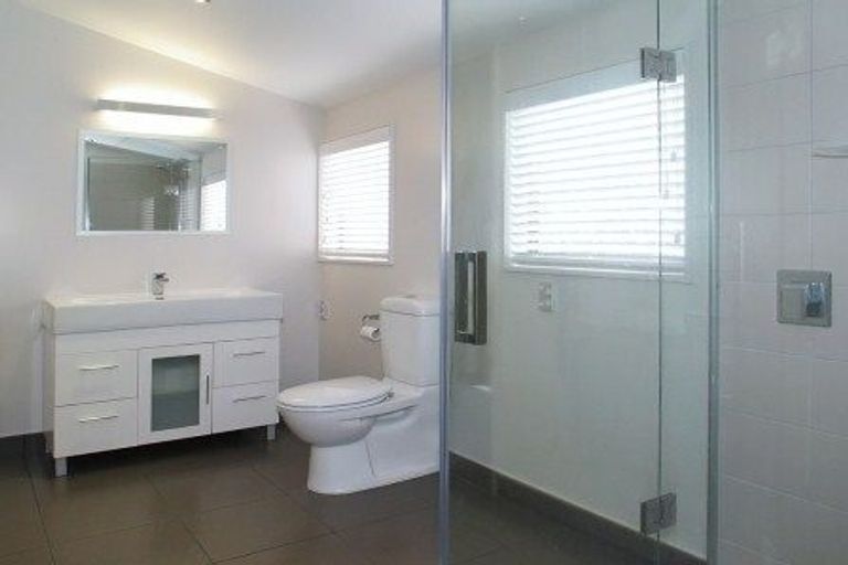 Photo of property in 5 Ramphal Terrace, Khandallah, Wellington, 6035