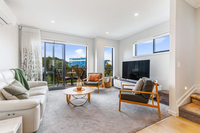 Photo of property in 7/35 Marine Parade, Hobsonville, Auckland, 0616