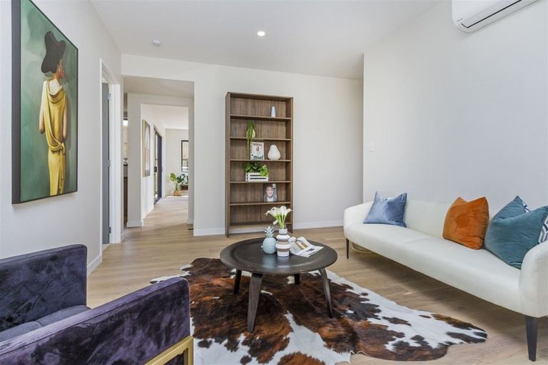 Photo of property in 55 Godfrey Drive, Orewa, 0931