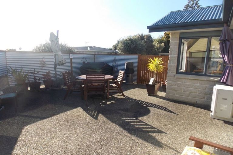 Photo of property in 32 Somerset Crescent, Highbury, Palmerston North, 4412