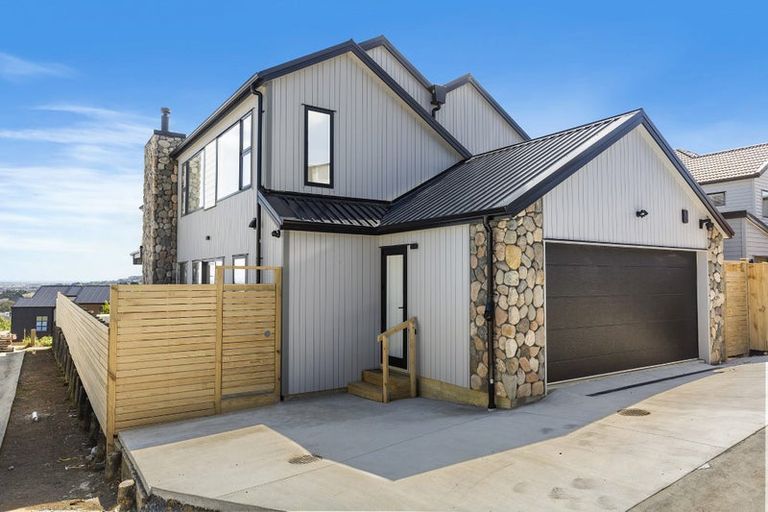 Photo of property in 13 Hautoa Lane, Flat Bush, Auckland, 2019