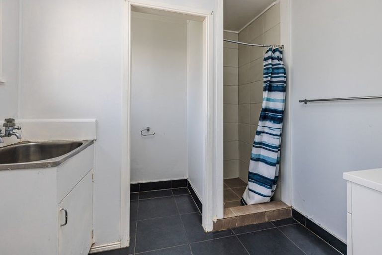 Photo of property in 2/8 James Road, Manurewa, Auckland, 2102