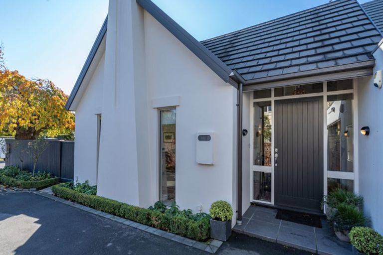 Photo of property in 42 Mcdougall Avenue, St Albans, Christchurch, 8014