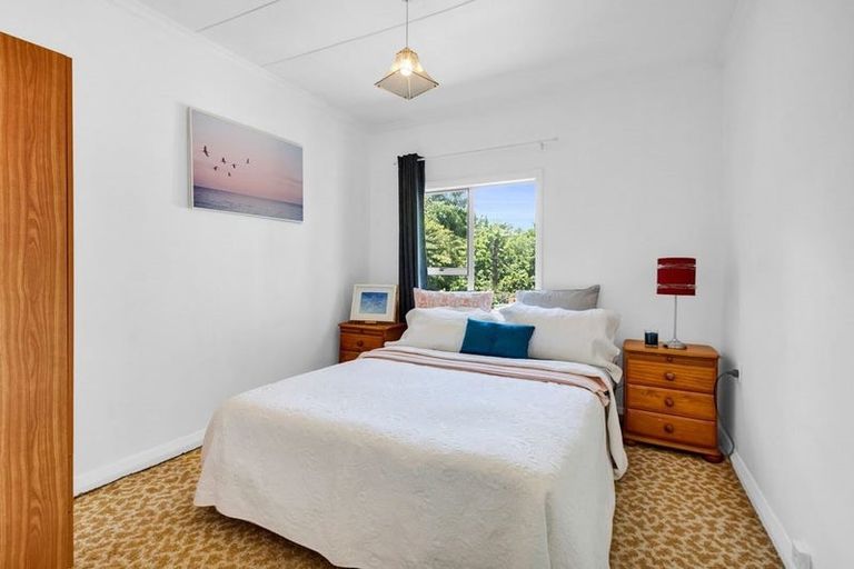 Photo of property in 20 Onaero Beach Road, Onaero, Waitara, 4383