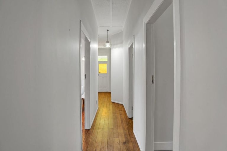 Photo of property in 25 Portia Street, Stratford, 4332