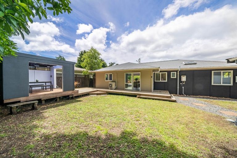 Photo of property in 22 Bridge Road, Birchville, Upper Hutt, 5018