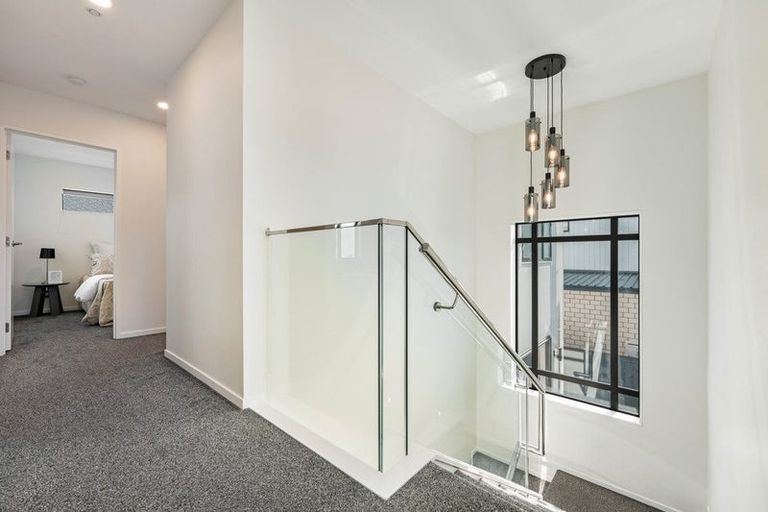 Photo of property in 718b Massey Road, Mangere, Auckland, 2022