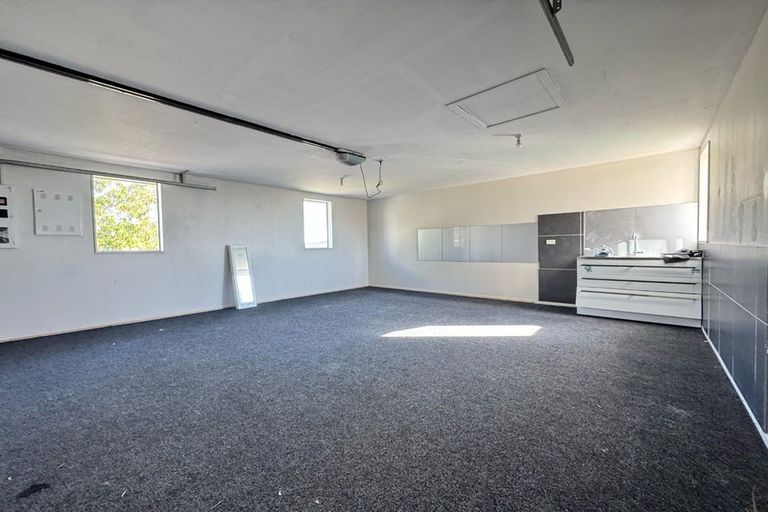 Photo of property in 21 Kirikiri Drive, Papakura, 2110