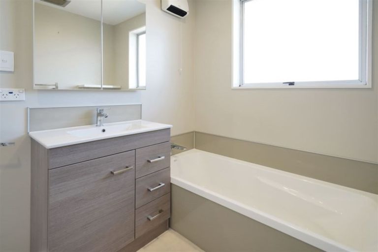 Photo of property in 15 Inwoods Road, Parklands, Christchurch, 8083