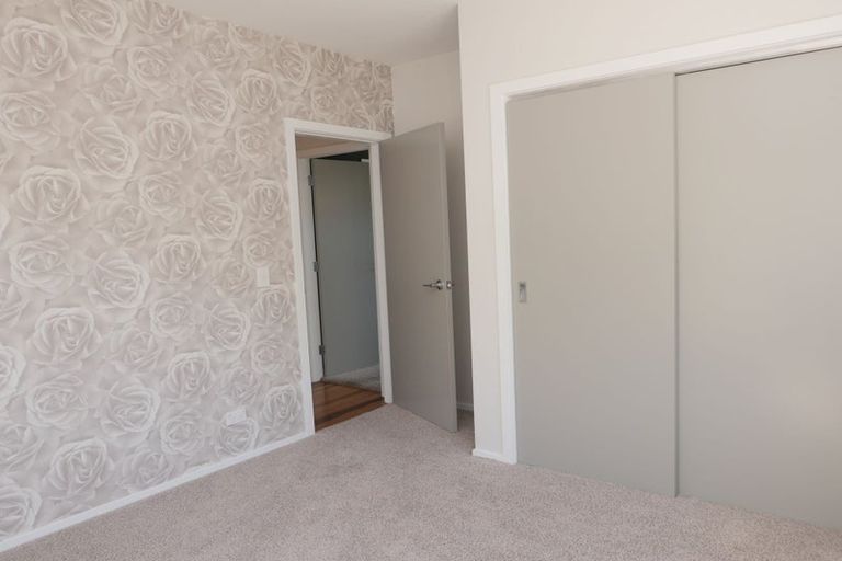 Photo of property in 11 Kotare Street, Waikanae, 5036
