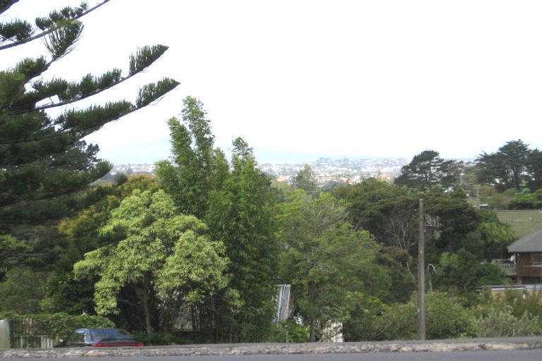 Photo of property in 4/105 Birkenhead Avenue, Birkenhead, Auckland, 0626