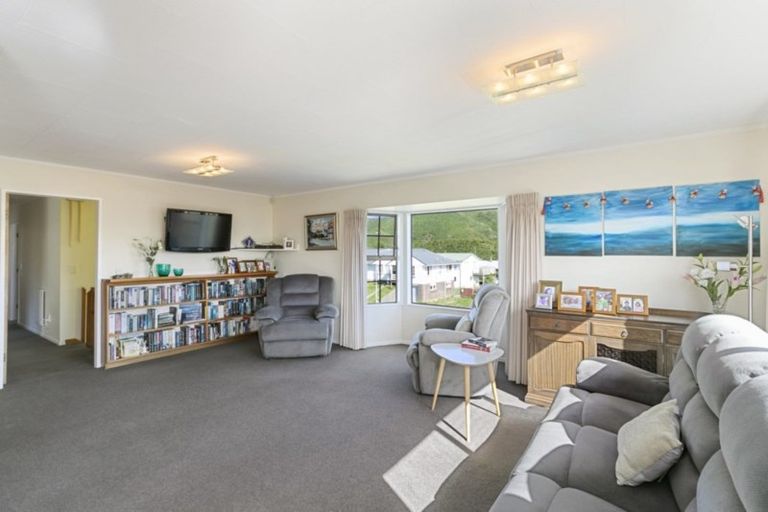 Photo of property in 159 Mitchell Street, Brooklyn, Wellington, 6021