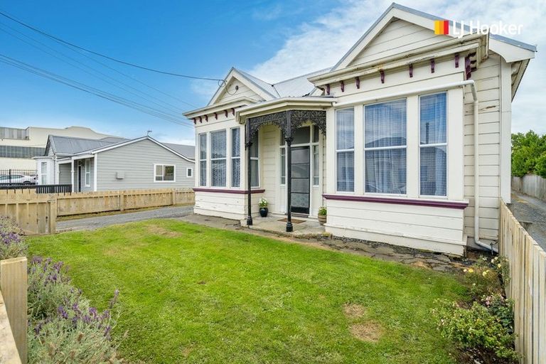 Photo of property in 17 Wesley Street, South Dunedin, Dunedin, 9012