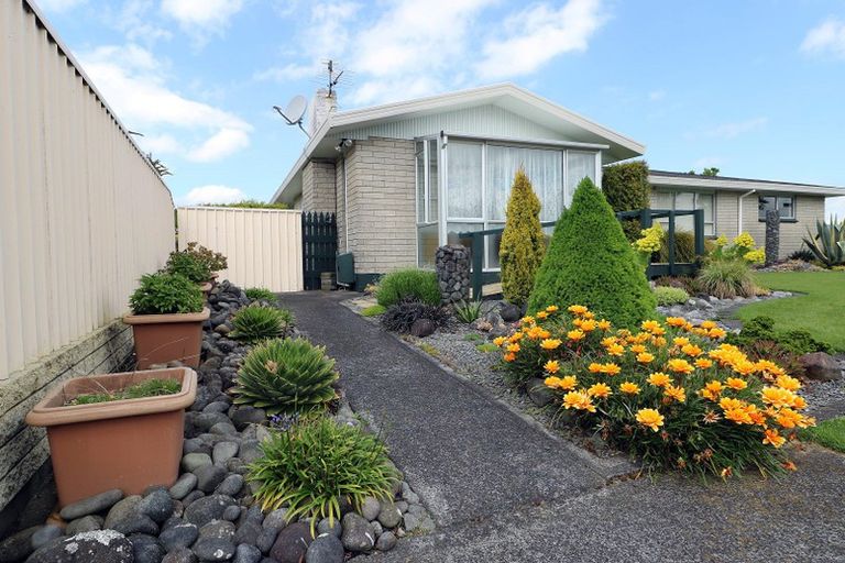 Photo of property in 26 Oberon Street, Stratford, 4332